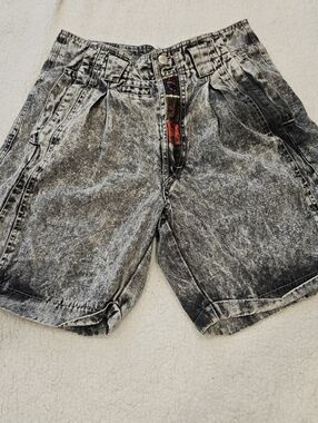Vintage 80s Cotler Acid Wash Denim Shorts Size 32 –  Pleated Retro Jean Shorts
